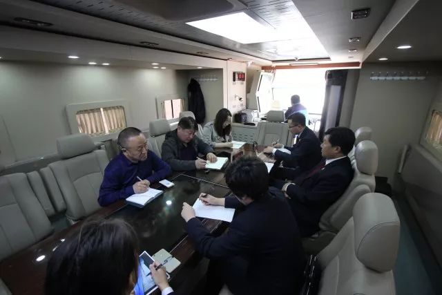 新左旗檢察院“草原檢察直通車”投入使用 駛進基層開展公益訴訟宣傳(圖3)