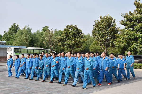 公司是船 我是船員 齊心協(xié)力 同舟共濟 決戰(zhàn)245天動員大會(圖8)