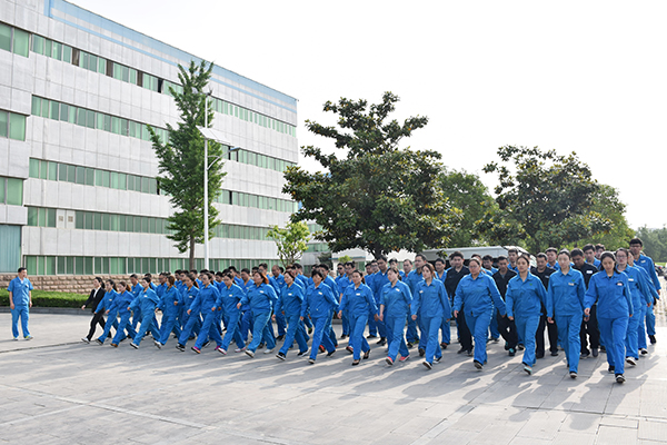 公司是船 我是船員 齊心協(xié)力 同舟共濟 決戰(zhàn)245天動員大會(圖9)