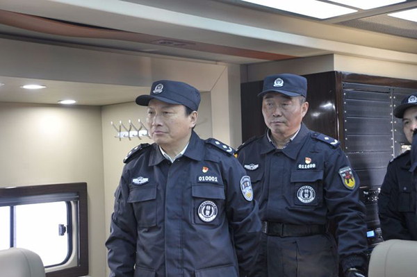 南昌特警舉行實兵實戰(zhàn)匯報演練(圖3)