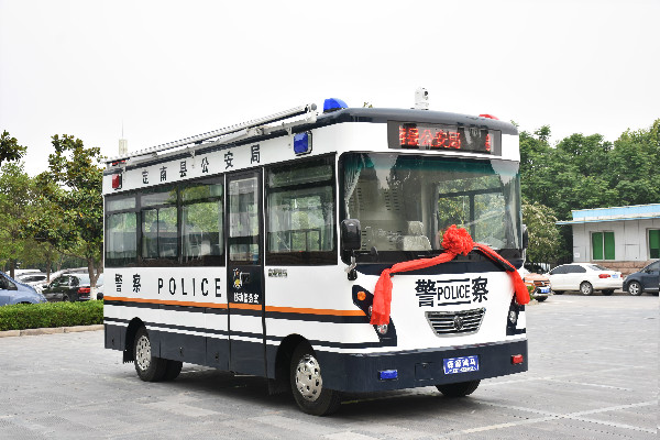 江西定南縣公安局通過公安部警采中心采購移動警務(wù)室(圖3)