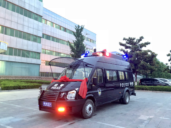 山東日照市通過公安部警采中心采購防暴運兵車(圖2)