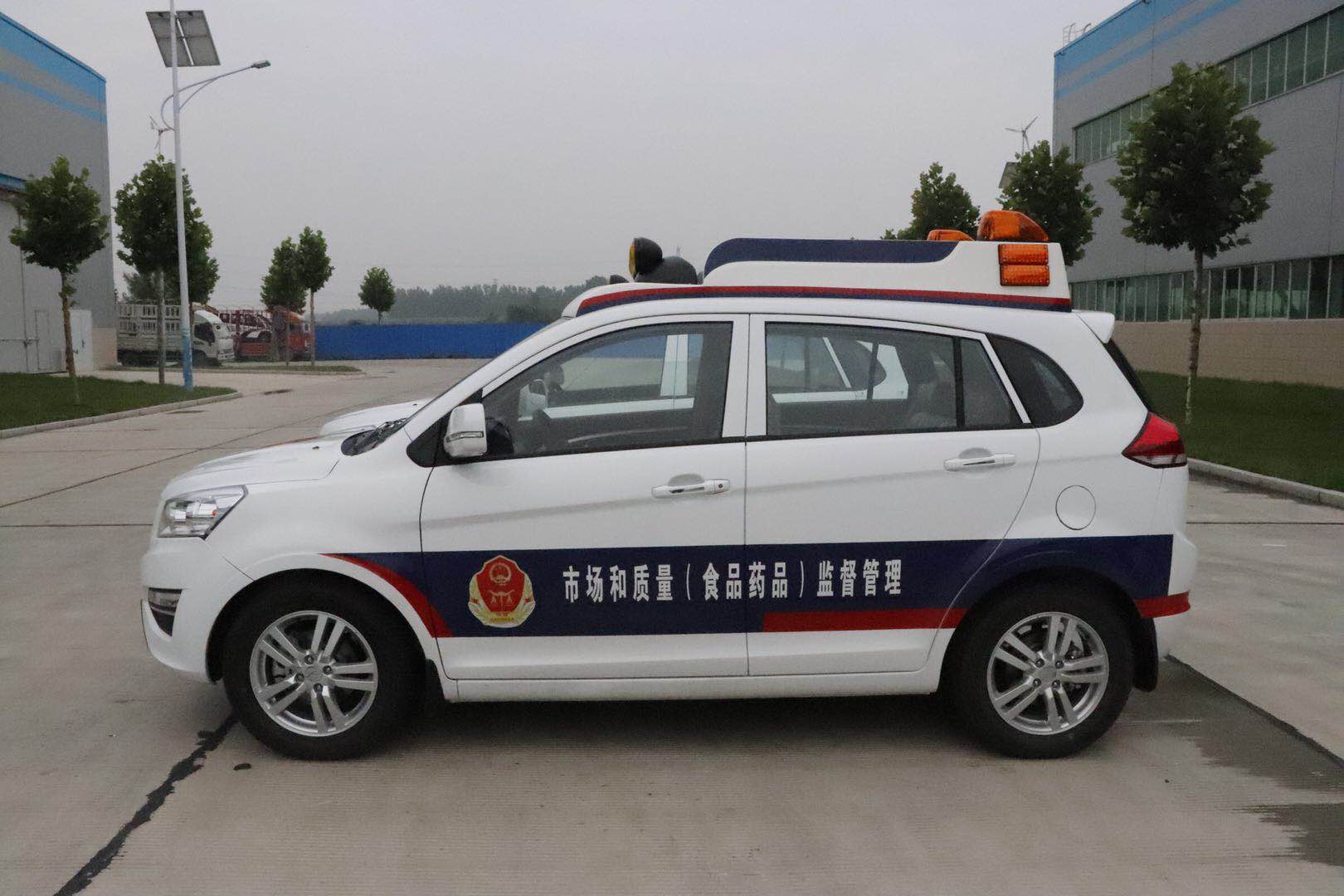 江西修水縣采購(gòu)SUV電動(dòng)巡邏車(圖3)
