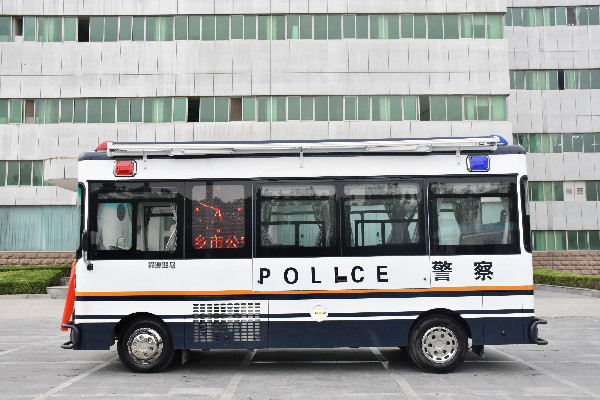 新鄉(xiāng)市采購移動(dòng)警務(wù)室(圖4)