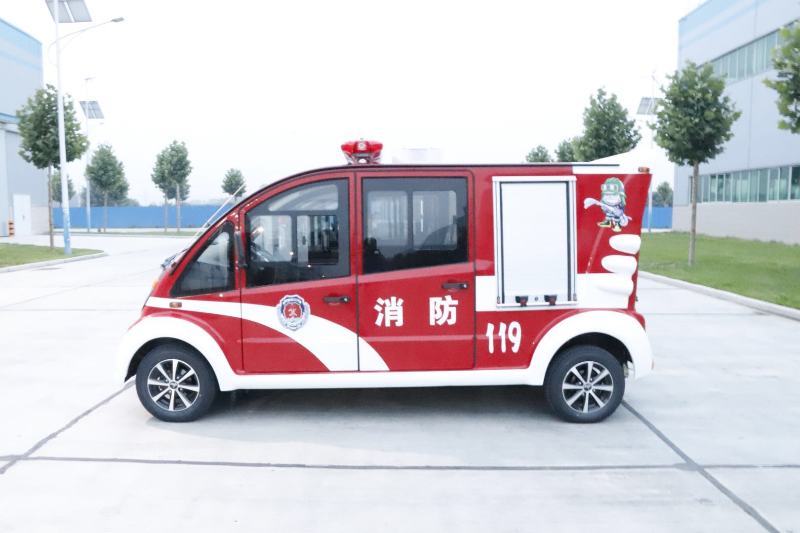 北京市采購(gòu)電動(dòng)巡邏車和移動(dòng)微型消防站(圖3)