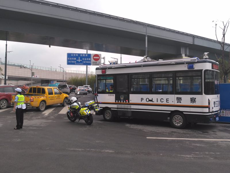 貴州遵義移動(dòng)警務(wù)室上崗執(zhí)勤(圖2)
