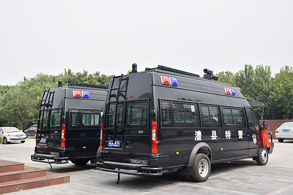 湖南澧縣公安局采購(gòu)防暴運(yùn)兵車(chē)(圖5)
