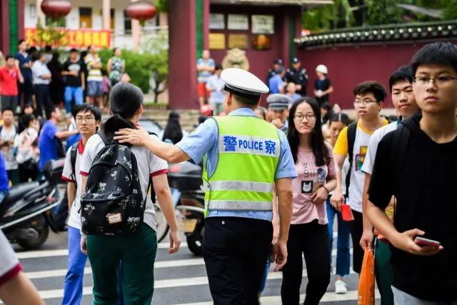 梅州市公安機關29項安保便民措施護航高考受廣泛好評(圖11)