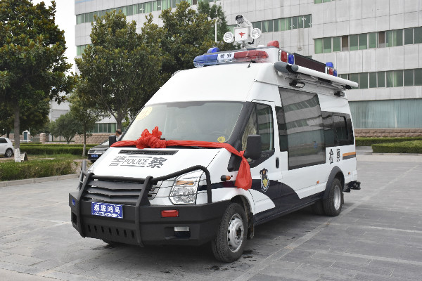 廣西凌云縣采購多功能檢察車(圖2)