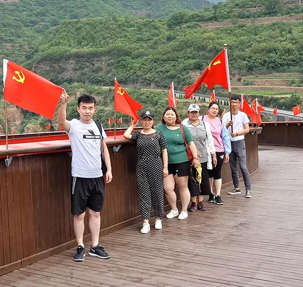 “不忘初心跟黨走 牢記使命做貢獻”——森源鴻馬舉行慶“七一”學習交流活(圖8)