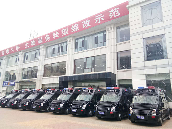 威猛炫酷！山西太原市8臺輕裝甲實戰(zhàn)運兵車列裝上崗(圖3)
