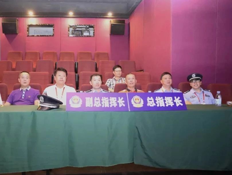 移動警務(wù)室助力鯉城公安分局圓滿完成泉州市第十六屆人民代表大會第三次會議(圖3) 移動警務(wù)室助力鯉城公安分局圓滿完成泉州市第十六屆人民代表大會第三次會議(圖3)