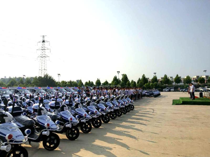 南陽(yáng)內(nèi)鄉(xiāng)縣為基層獎(jiǎng)勵(lì)電動(dòng)巡邏車(圖5)