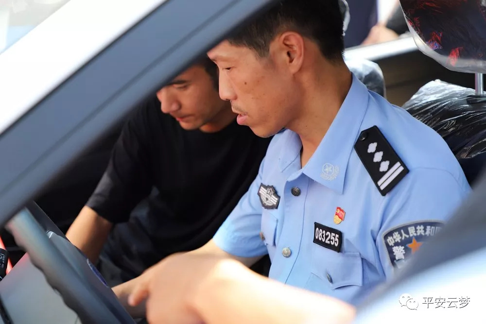 云夢(mèng)公安舉行警用電動(dòng)巡邏車發(fā)放儀式，14輛新型警車裝備一線(圖7)