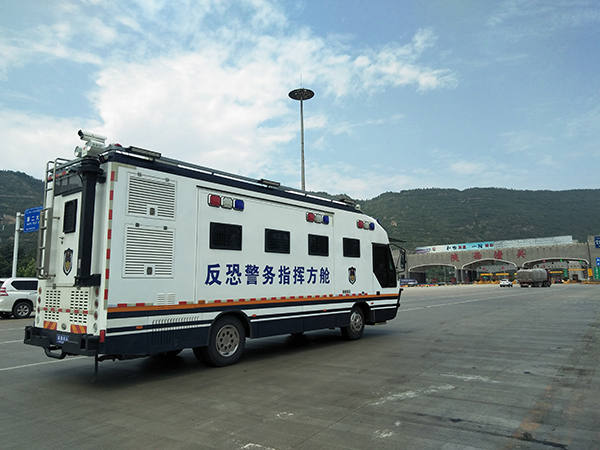 裝備資訊||移動(dòng)的指揮中心——森源鴻馬警用移動(dòng)式指揮方艙(圖3) 裝備資訊||移動(dòng)的指揮中心——森源鴻馬警用移動(dòng)式指揮方艙(圖3)
