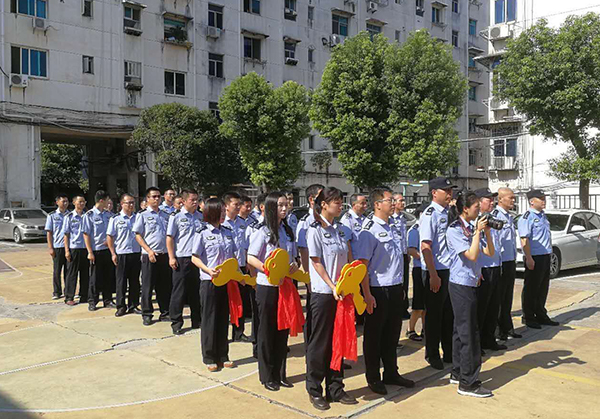 江西安義縣公安局舉行電動(dòng)巡邏車發(fā)放儀式(圖3) 江西安義縣公安局舉行電動(dòng)巡邏車發(fā)放儀式(圖3)