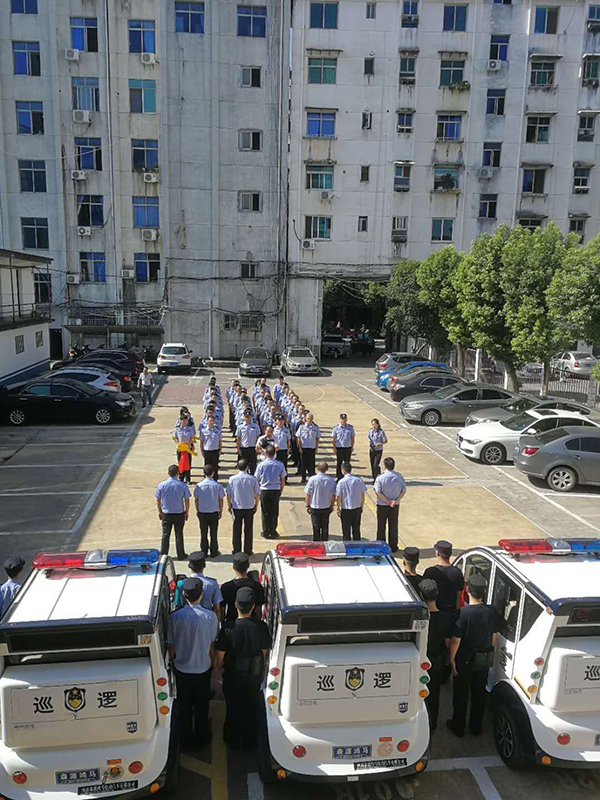 江西安義縣公安局舉行電動(dòng)巡邏車發(fā)放儀式(圖5) 江西安義縣公安局舉行電動(dòng)巡邏車發(fā)放儀式(圖5)