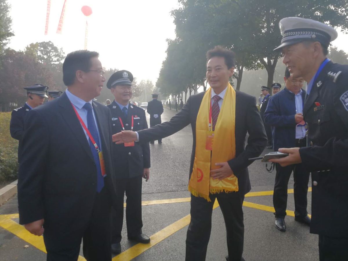 商丘公安圓滿完成第七屆中國(guó)商丘國(guó)際華商文化節(jié)安保任務(wù)(圖3) 商丘公安圓滿完成第七屆中國(guó)商丘國(guó)際華商文化節(jié)安保任務(wù)(圖3)