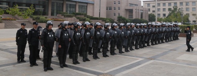 商丘公安圓滿完成第七屆中國(guó)商丘國(guó)際華商文化節(jié)安保任務(wù)(圖5) 商丘公安圓滿完成第七屆中國(guó)商丘國(guó)際華商文化節(jié)安保任務(wù)(圖5)