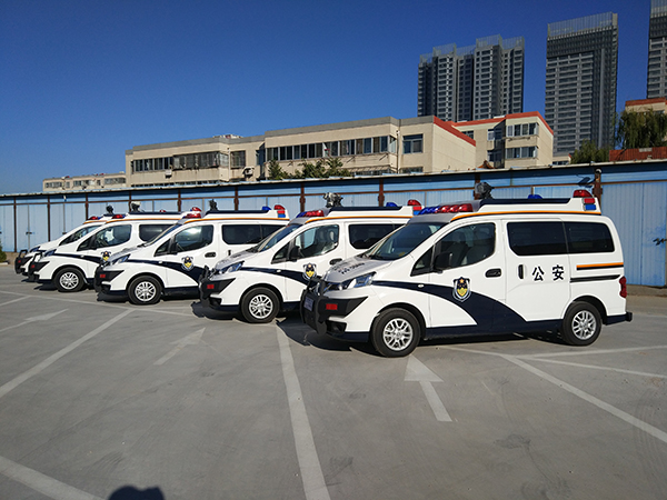 山東煙臺(tái)采購(gòu)的警用多功能巡邏車(chē)列裝上崗(圖2)