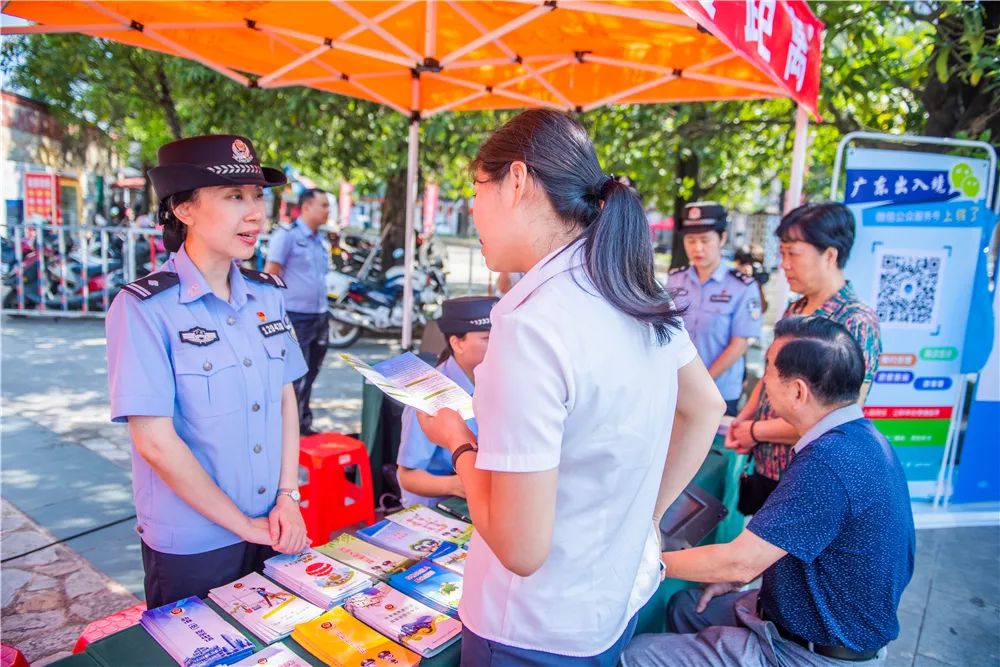 梅州||最新最全的“一窗通辦”移動警務(wù)車服務(wù)點(diǎn)和派出所名單出爐啦！(圖2)