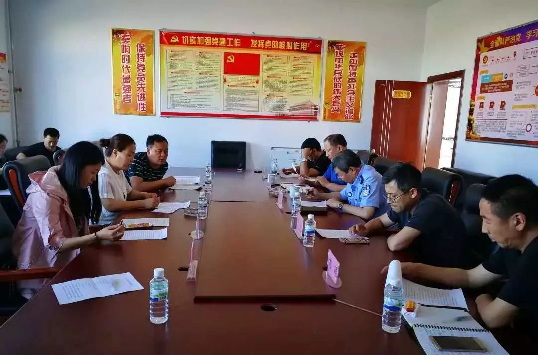 草原檢察直通車助力新右旗人民檢察院發(fā)揮檢察職能打好“三大攻堅(jiān)戰(zhàn)”(圖5) 草原檢察直通車助力新右旗人民檢察院發(fā)揮檢察職能打好“三大攻堅(jiān)戰(zhàn)”(圖5)