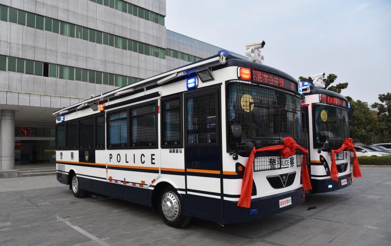 湖南婁底市移動(dòng)警務(wù)工作站向“城市快警”報(bào)到(圖1)