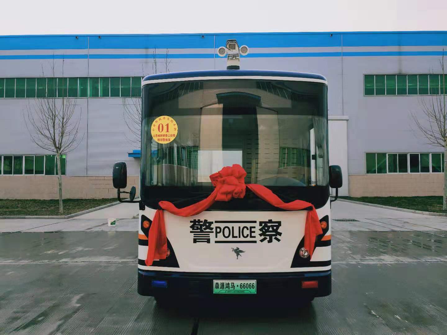 把辦公桌擺到大街上||山西新絳縣采購移動警務(wù)室(圖2)