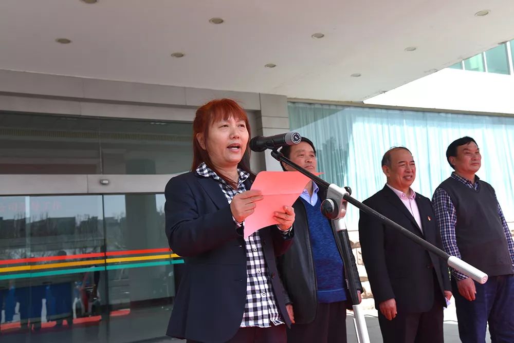 不忘初心 關(guān)愛老區(qū)—— 愛心企業(yè)森源鴻馬捐贈電動車助力農(nóng)村精準扶貧(圖4) 不忘初心 關(guān)愛老區(qū)—— 愛心企業(yè)森源鴻馬捐贈電動車助力農(nóng)村精準扶貧(圖4)