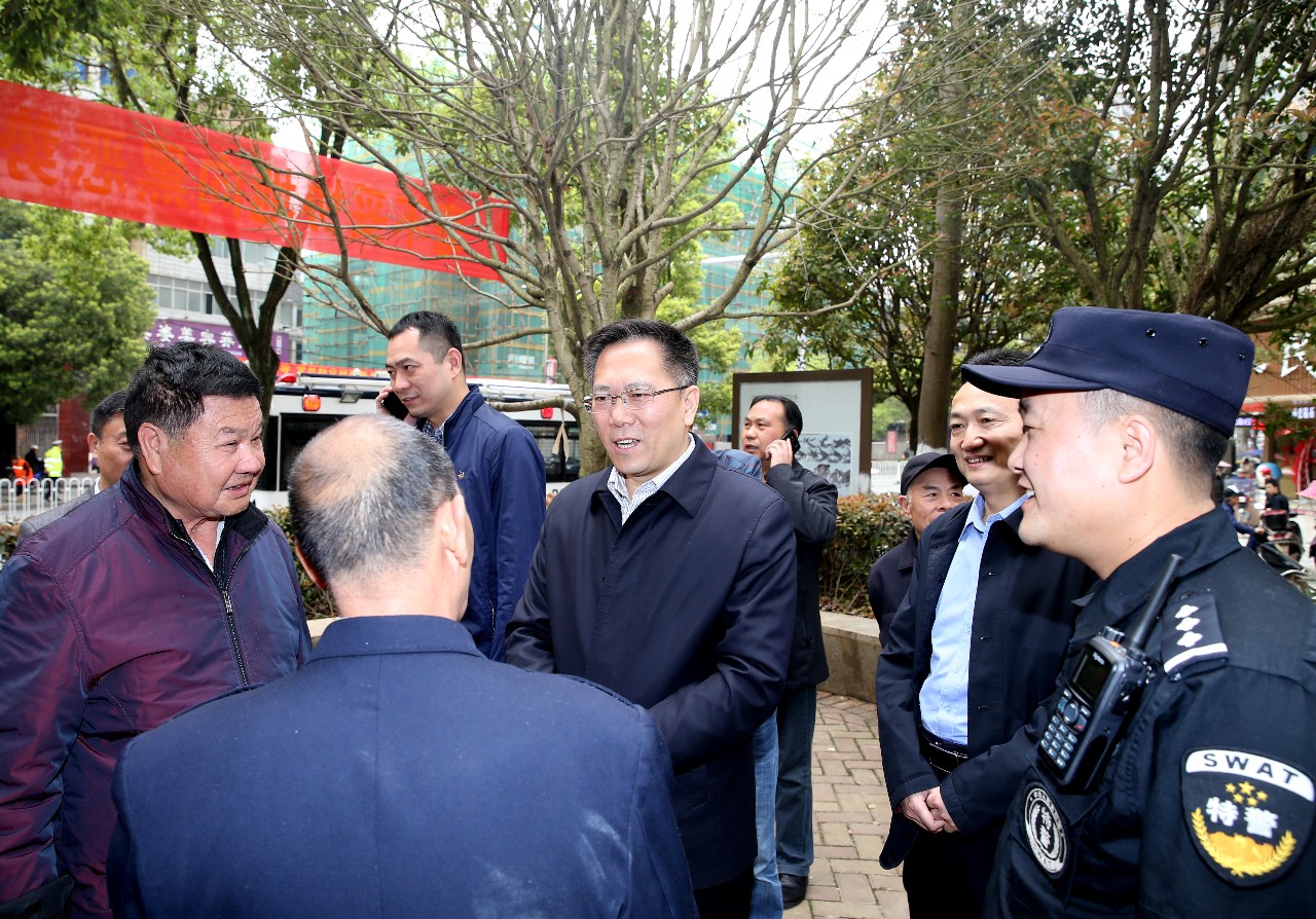 衡陽市副市長、市公安局局長胡志文登上快警平臺督導(dǎo)掃黑除惡工作(圖2)