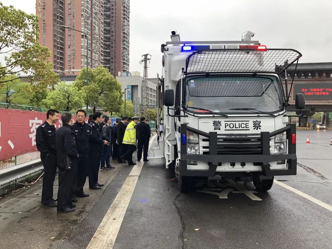 湖南公安廳交警總隊(duì)舉辦高速交警移動(dòng)執(zhí)法服務(wù)站培訓(xùn)班(圖8) 湖南公安廳交警總隊(duì)舉辦高速交警移動(dòng)執(zhí)法服務(wù)站培訓(xùn)班(圖8)