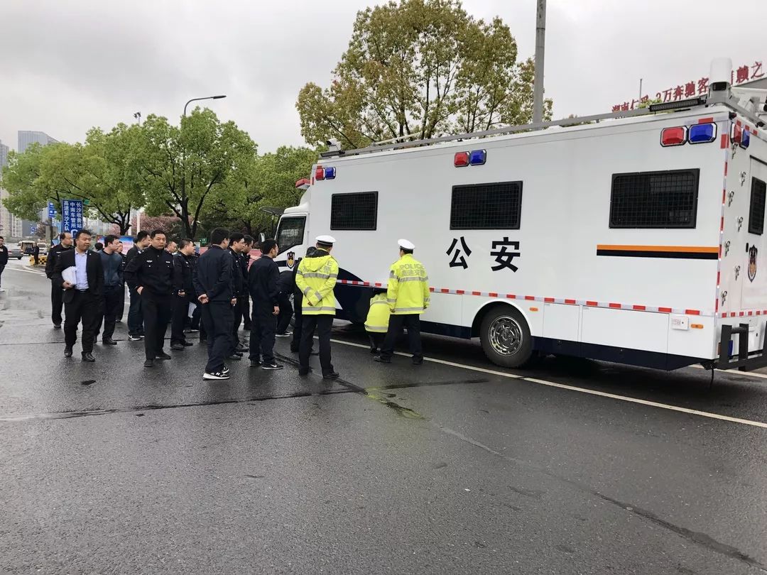 湖南公安廳交警總隊(duì)舉辦高速交警移動(dòng)執(zhí)法服務(wù)站培訓(xùn)班(圖12) 湖南公安廳交警總隊(duì)舉辦高速交警移動(dòng)執(zhí)法服務(wù)站培訓(xùn)班(圖12)