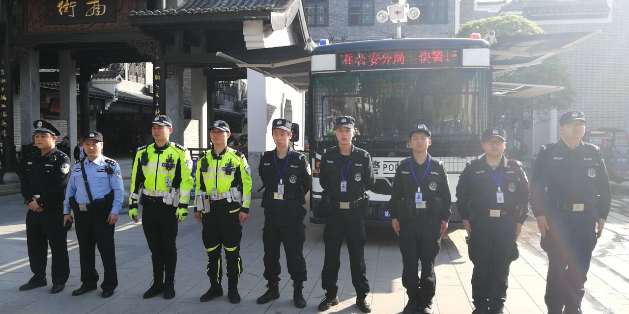 衡陽(yáng)市公安機(jī)關(guān)全力以赴維護(hù)清明節(jié)期間社會(huì)治安大局穩(wěn)定(圖1) 衡陽(yáng)市公安機(jī)關(guān)全力以赴維護(hù)清明節(jié)期間社會(huì)治安大局穩(wěn)定(圖1)
