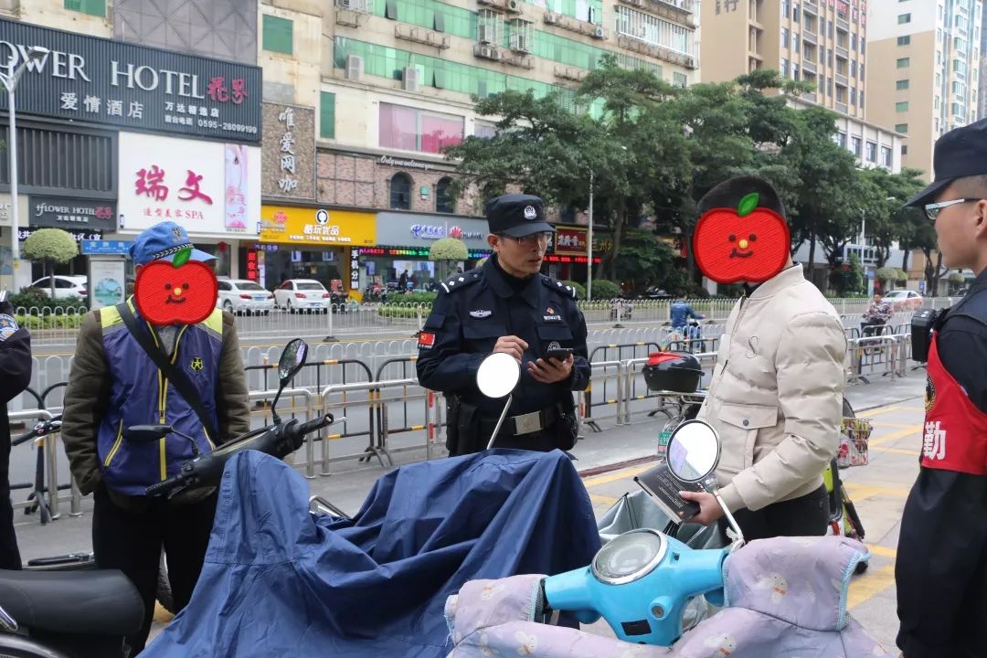【豐澤110 守護(hù)您平安】豐澤公安110接處警改革 處警最快1分鐘到達(dá)(圖17) 【豐澤110 守護(hù)您平安】豐澤公安110接處警改革 處警最快1分鐘到達(dá)(圖17)