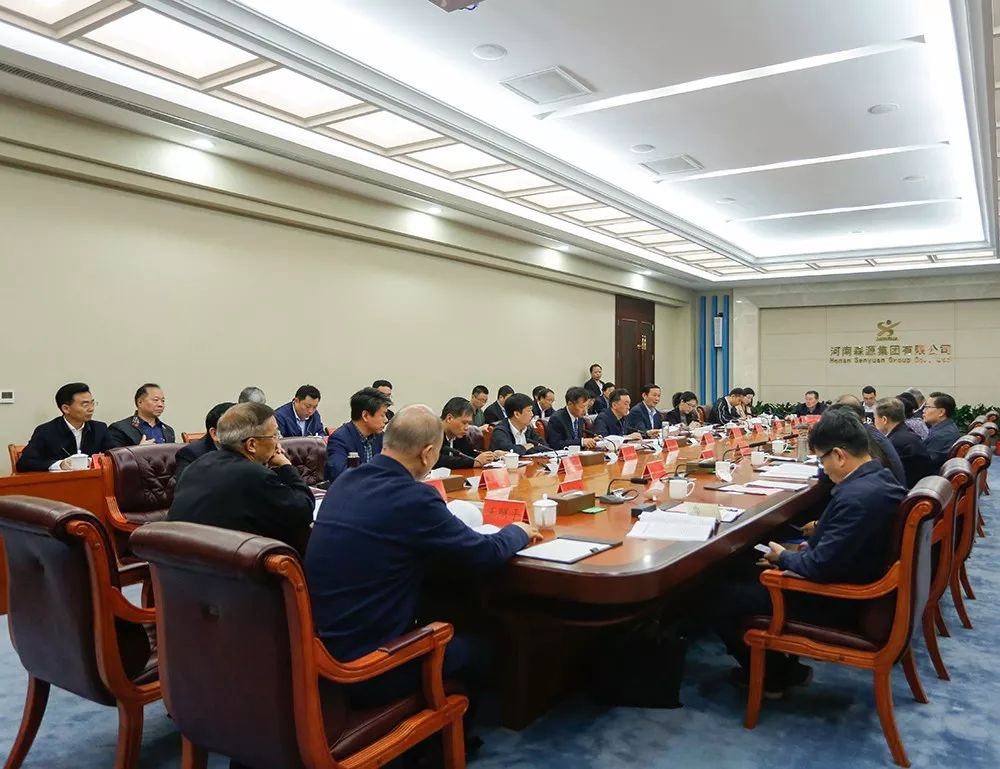 全國(guó)人大常委會(huì)執(zhí)法檢查組在鄭州檢查中小企業(yè)促進(jìn)法實(shí)施情況(圖1) 全國(guó)人大常委會(huì)執(zhí)法檢查組在鄭州檢查中小企業(yè)促進(jìn)法實(shí)施情況(圖1)
