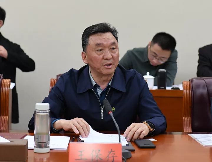 全國(guó)人大常委會(huì)執(zhí)法檢查組在鄭州檢查中小企業(yè)促進(jìn)法實(shí)施情況(圖5) 全國(guó)人大常委會(huì)執(zhí)法檢查組在鄭州檢查中小企業(yè)促進(jìn)法實(shí)施情況(圖5)