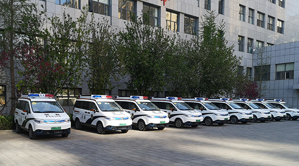 天津采購的10臺(tái)電動(dòng)警用多功能巡邏車上崗執(zhí)勤(圖1) 天津采購的10臺(tái)電動(dòng)警用多功能巡邏車上崗執(zhí)勤(圖1)