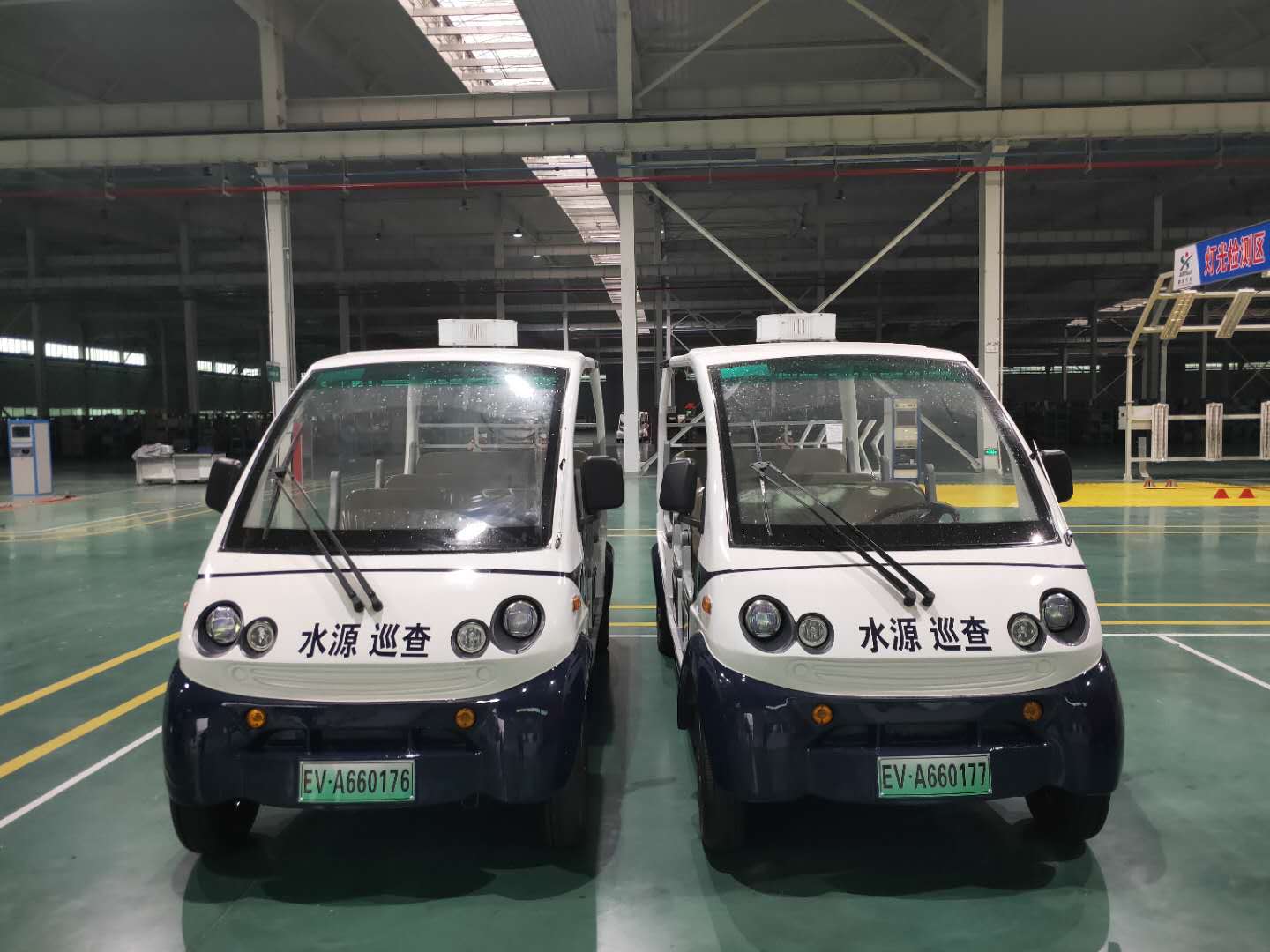電動(dòng)執(zhí)法車亮相開封！瞬間高大上了！(圖2)