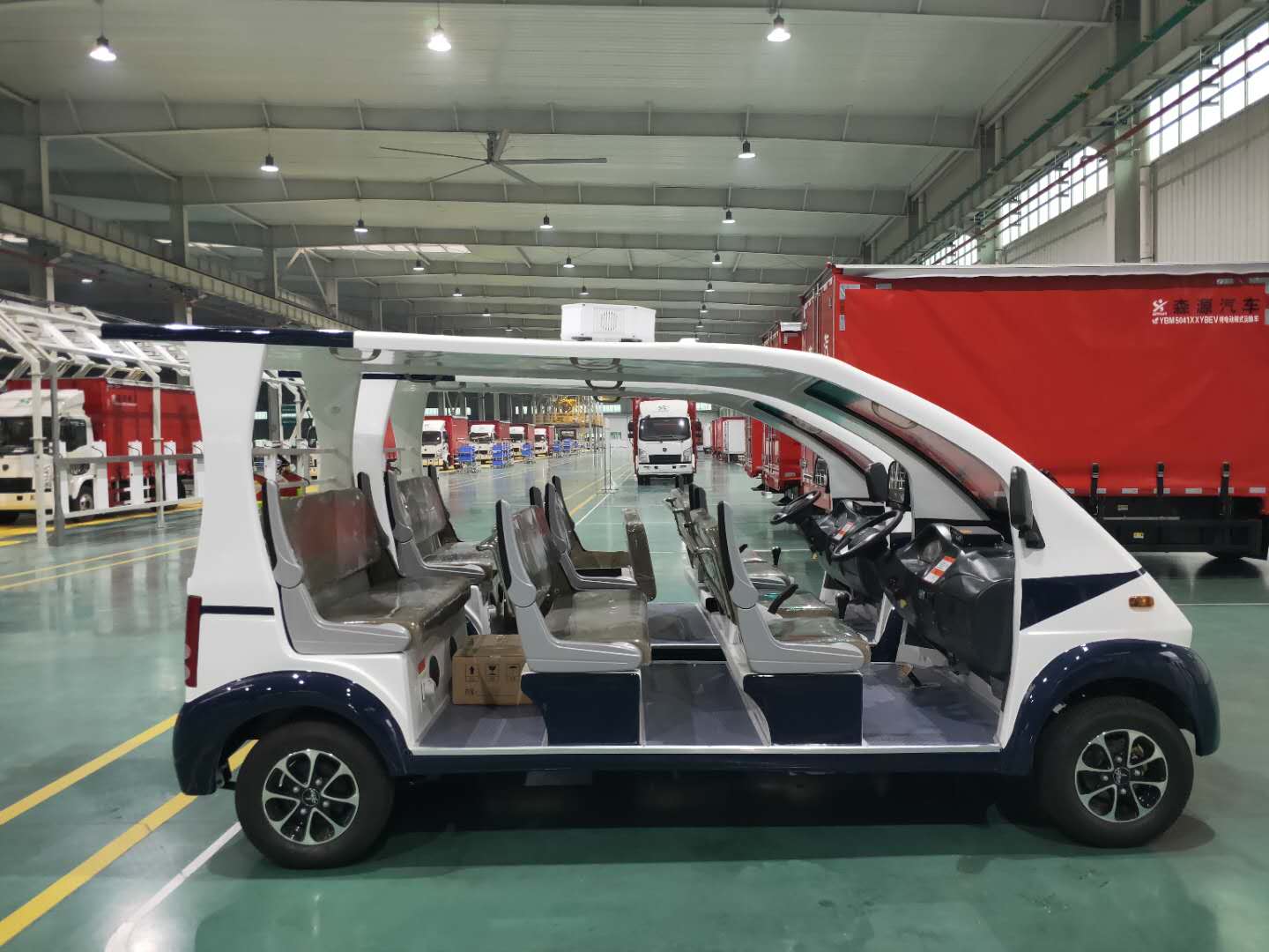 電動(dòng)執(zhí)法車亮相開封！瞬間高大上了！(圖3)