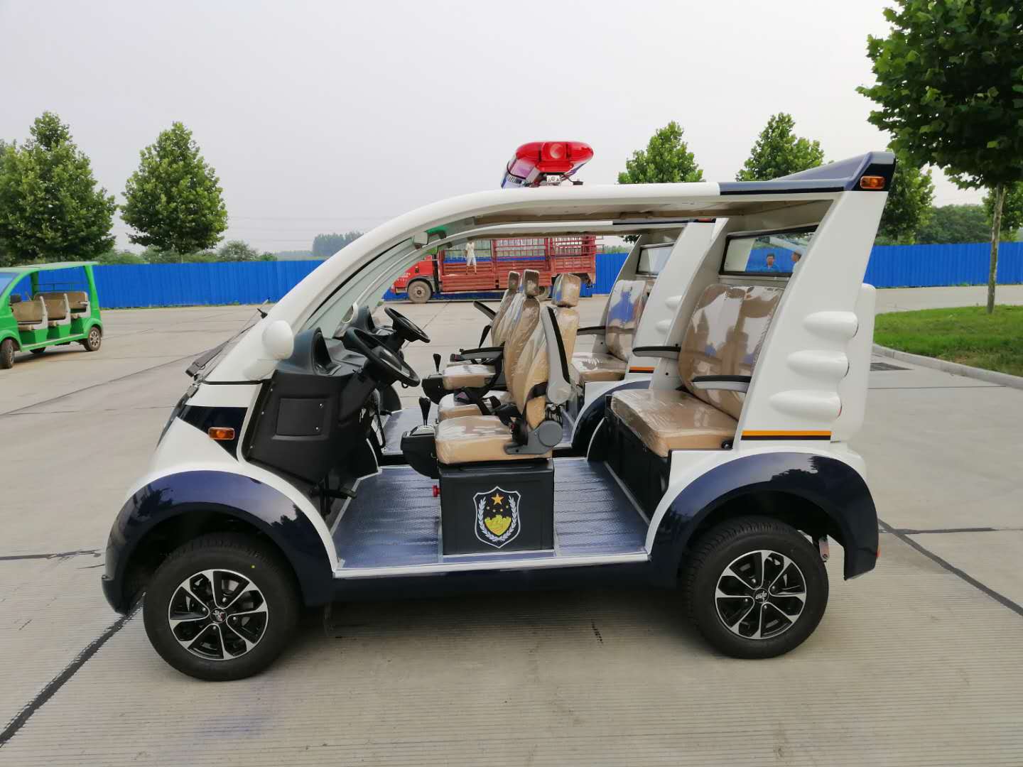 福建漳州通過公安部警采中心采購電動(dòng)巡邏車(圖3)