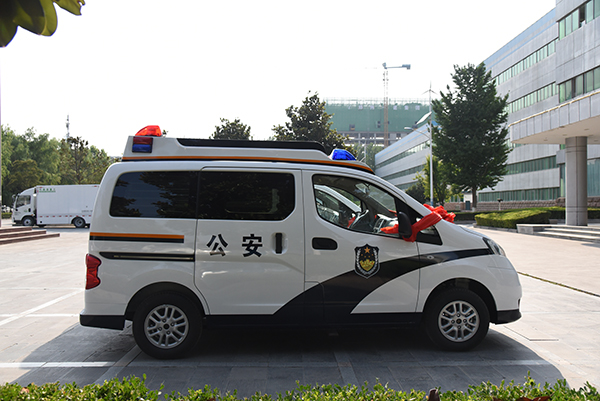 洛寧縣采購18臺警用多功能巡邏車(圖5)