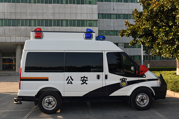 河北承德采購多功能押解車(圖4) 河北承德采購多功能押解車(圖4)