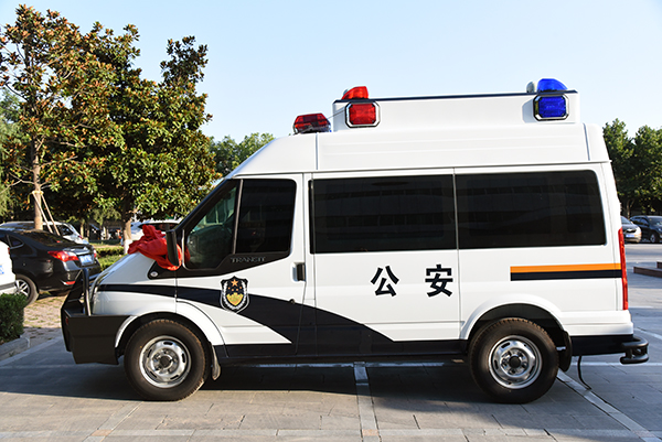 河北承德采購多功能押解車(圖3) 河北承德采購多功能押解車(圖3)