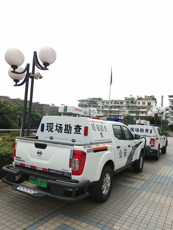 成都采購的現(xiàn)場勘查車列裝上崗(圖2)