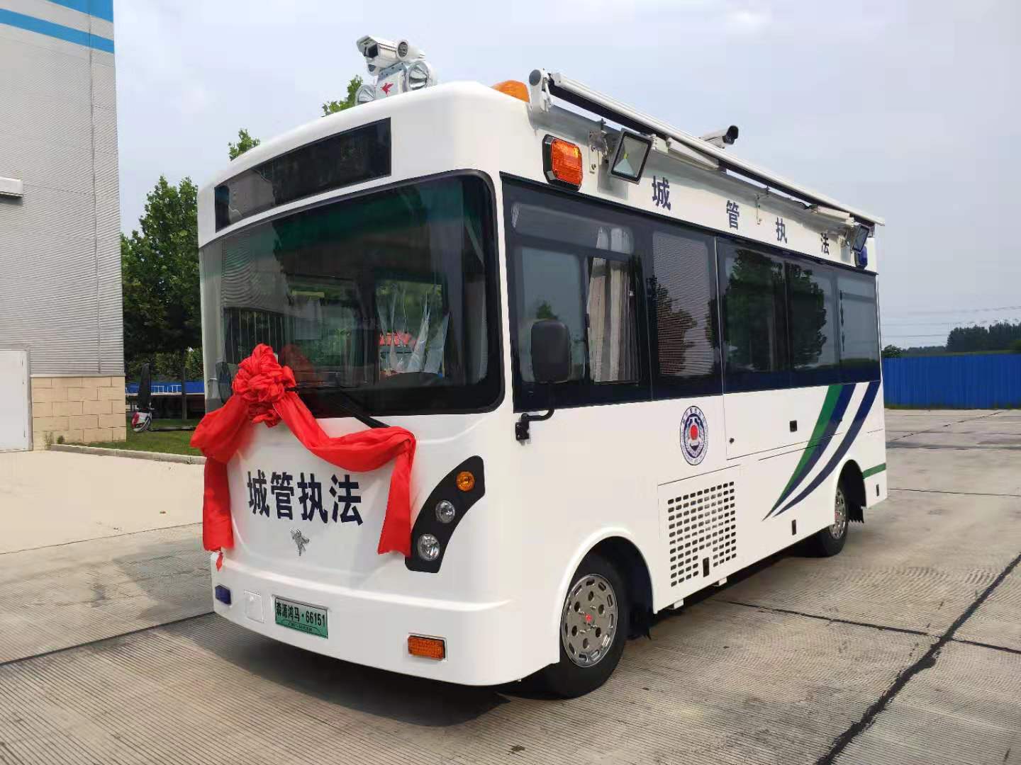 北京城市管理移動(dòng)執(zhí)法站 便民服務(wù)就在您身邊……(圖2) 北京城市管理移動(dòng)執(zhí)法站 便民服務(wù)就在您身邊……(圖2)