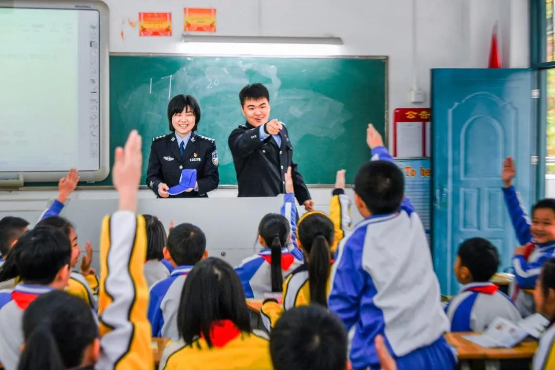 梅州市公安局《好兒好女好江山》，用青春譜寫英雄贊歌(圖17)