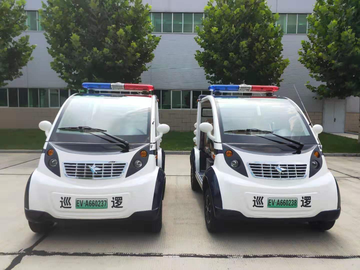 電動(dòng)巡邏車為南陽巡邏防控再添“神兵利器”(圖1) 電動(dòng)巡邏車為南陽巡邏防控再添“神兵利器”(圖1)