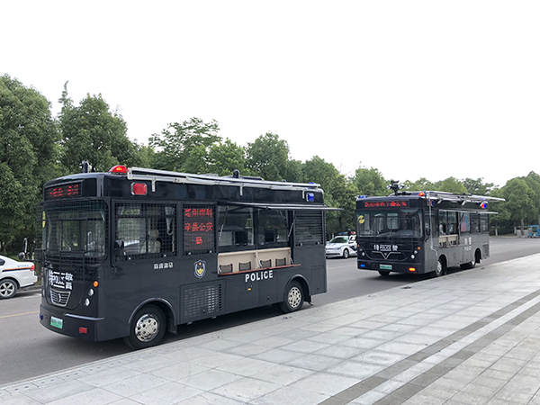 安徽利辛縣移動(dòng)警務(wù)室亮相街頭——平安建設(shè)再添羽翼(圖4) 安徽利辛縣移動(dòng)警務(wù)室亮相街頭——平安建設(shè)再添羽翼(圖4)