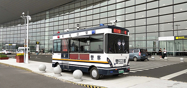 長春機(jī)場移動(dòng)警務(wù)室上崗  警務(wù)服務(wù)再升級(jí)(圖1)