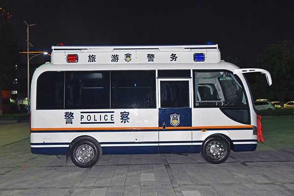 吉林長(zhǎng)白山采購(gòu)移動(dòng)警務(wù)室(圖5)